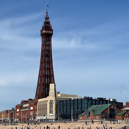The Woodleigh Family Hotel Blackpool Exteriör bild