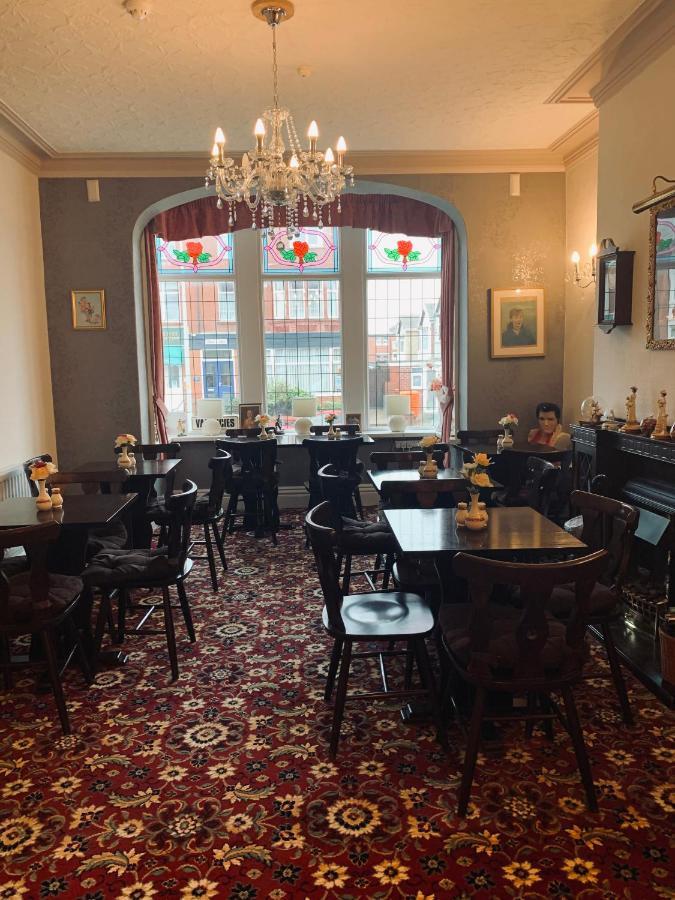 The Woodleigh Family Hotel Blackpool Exteriör bild
