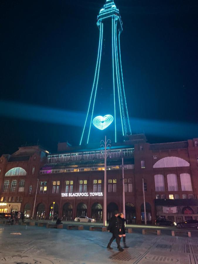 The Woodleigh Family Hotel Blackpool Exteriör bild