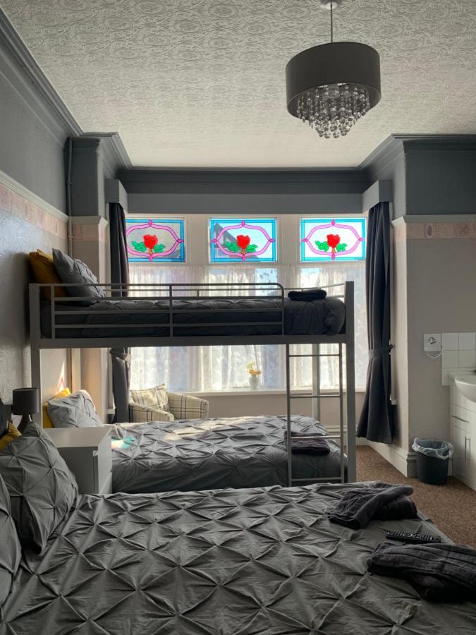 The Woodleigh Family Hotel Blackpool Exteriör bild